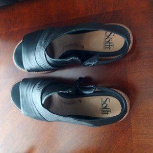 Soft brand black sandals